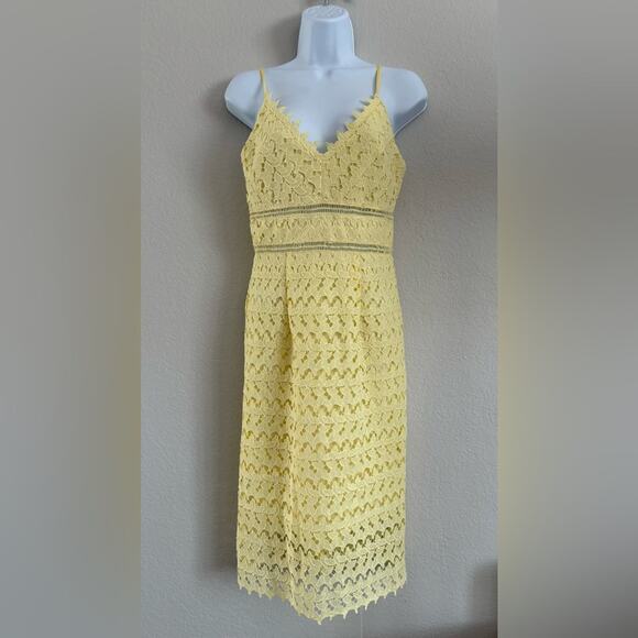 Soprano Lace Sleeveless Dress Butter Yellow Small - Picture 1 of 13